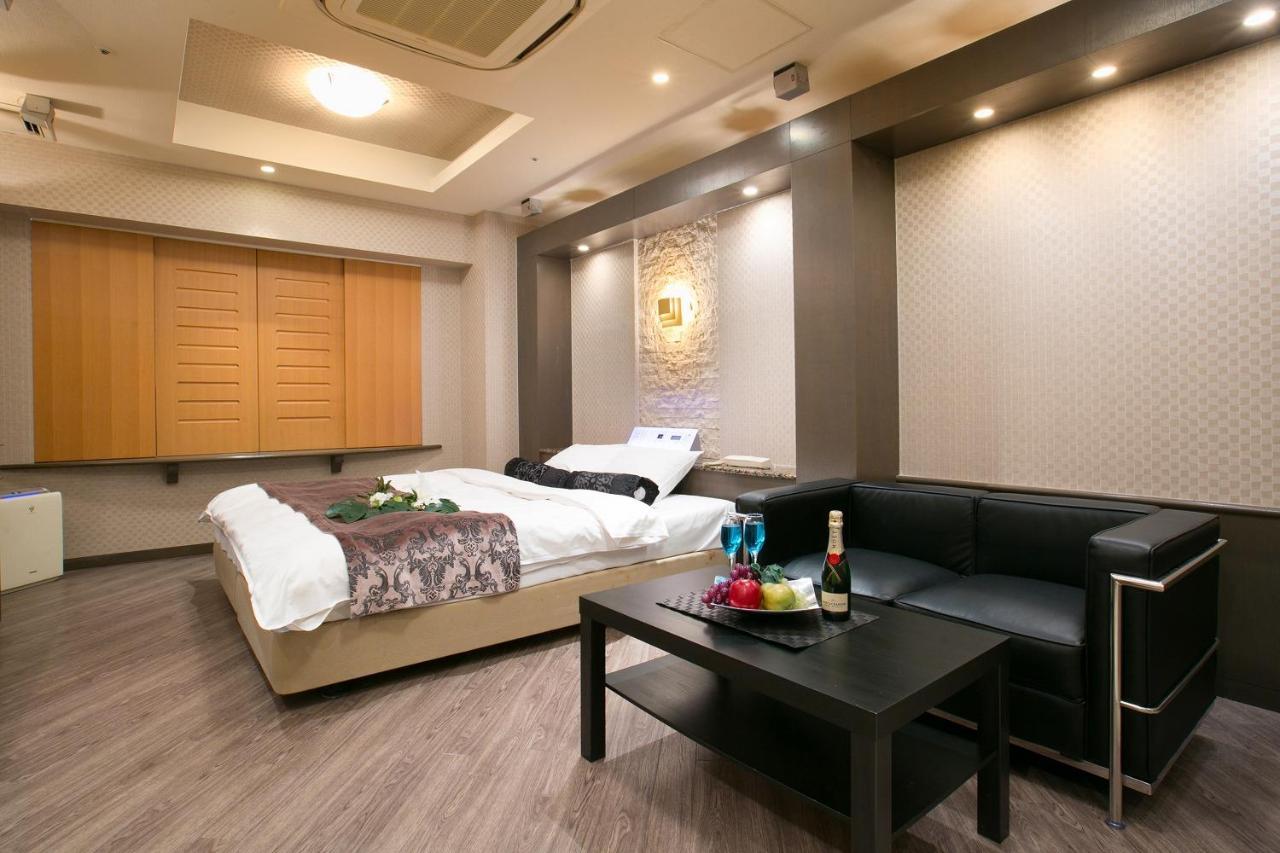 Hotel Axis -アクシス- (Adults Only) Osaka Dış mekan fotoğraf
