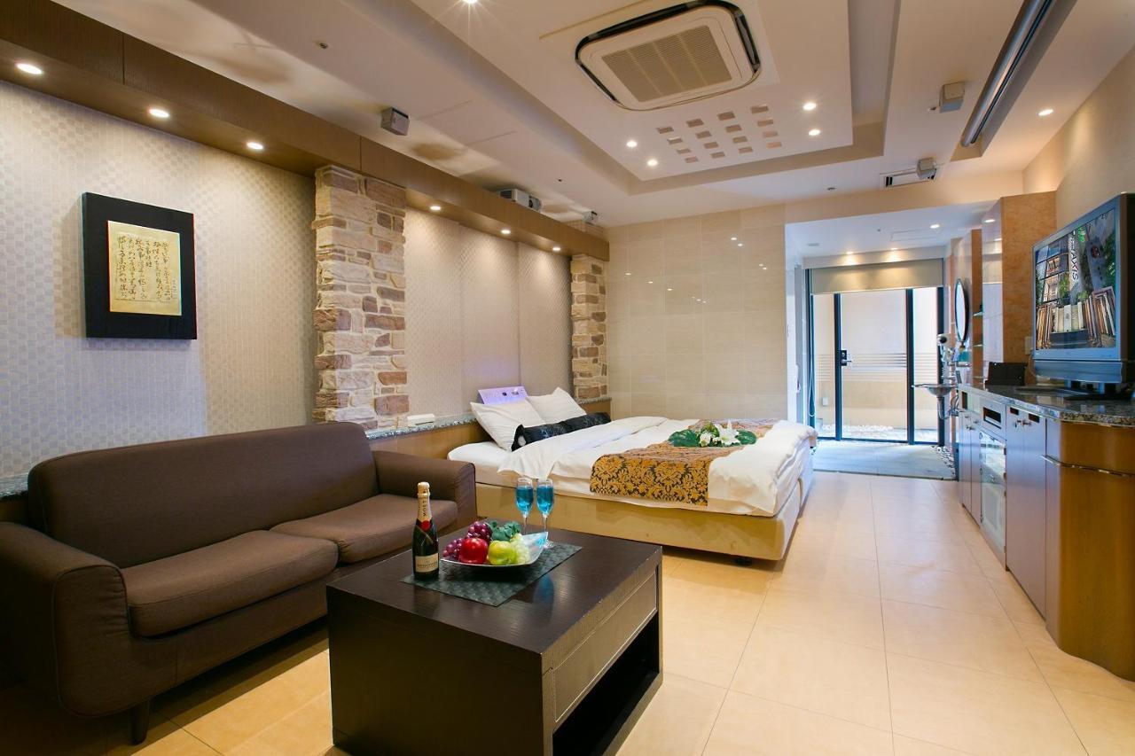 Hotel Axis -アクシス- (Adults Only) Osaka Dış mekan fotoğraf