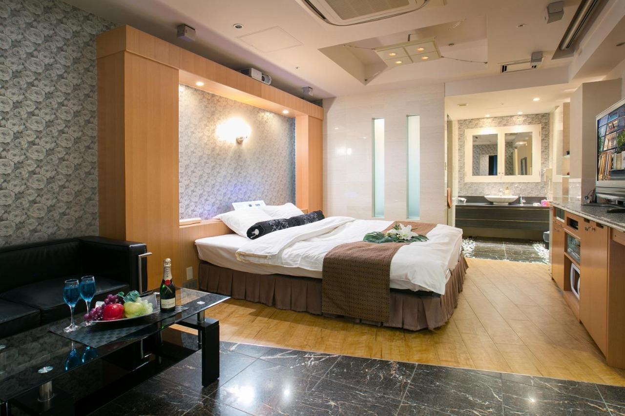 Hotel Axis -アクシス- (Adults Only) Osaka Dış mekan fotoğraf