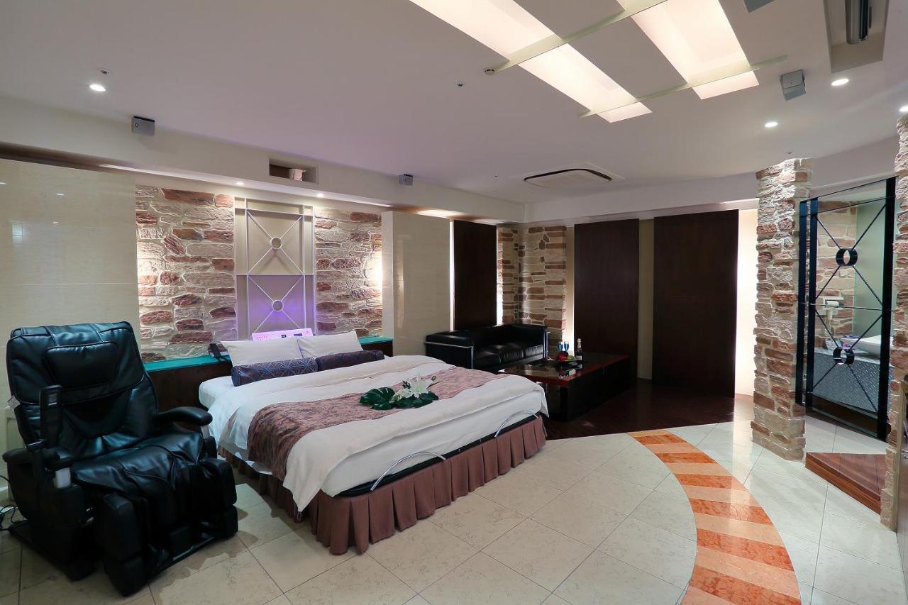 Hotel Axis -アクシス- (Adults Only) Osaka Dış mekan fotoğraf