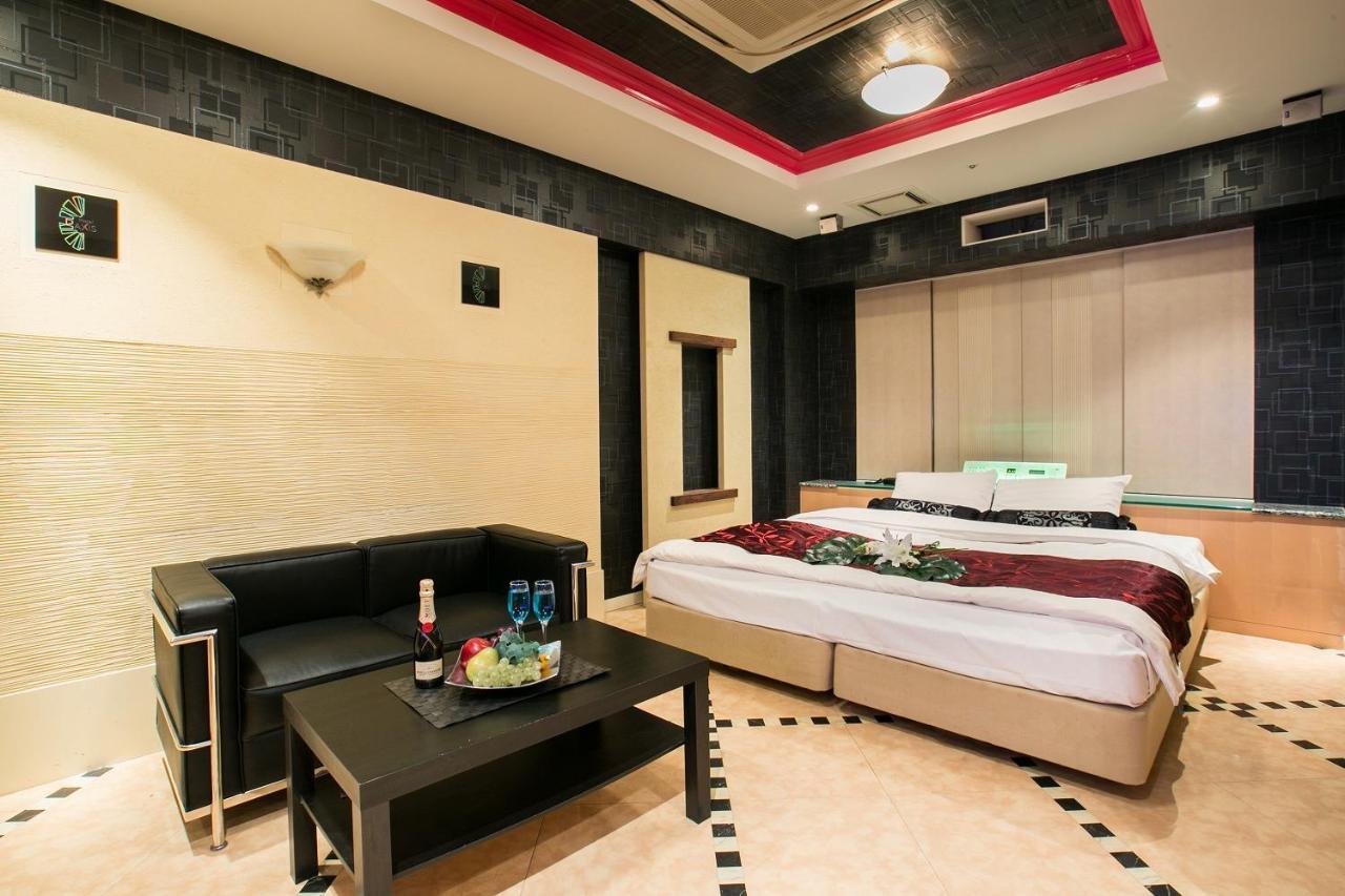 Hotel Axis -アクシス- (Adults Only) Osaka Dış mekan fotoğraf